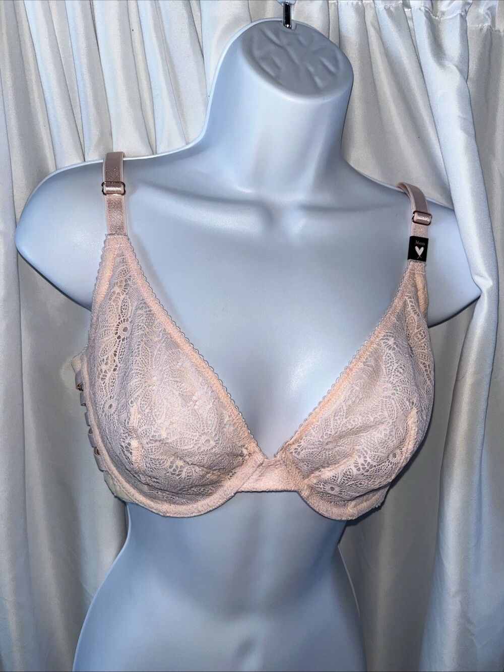 Victorias Secret Women’s Unlined Plunge Floral Lace Bra Size 36DD Pink Pastel